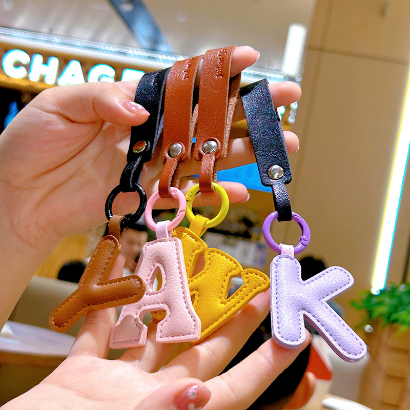 Monogram Keychain Leather - Creatieve PU-leer 26-letters sleutelhangers Mode Alfabet